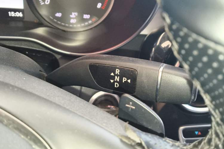 Used Mercedes-Benz C-Class 2017 Facelift C 200 L Sport Edition Gear Lever