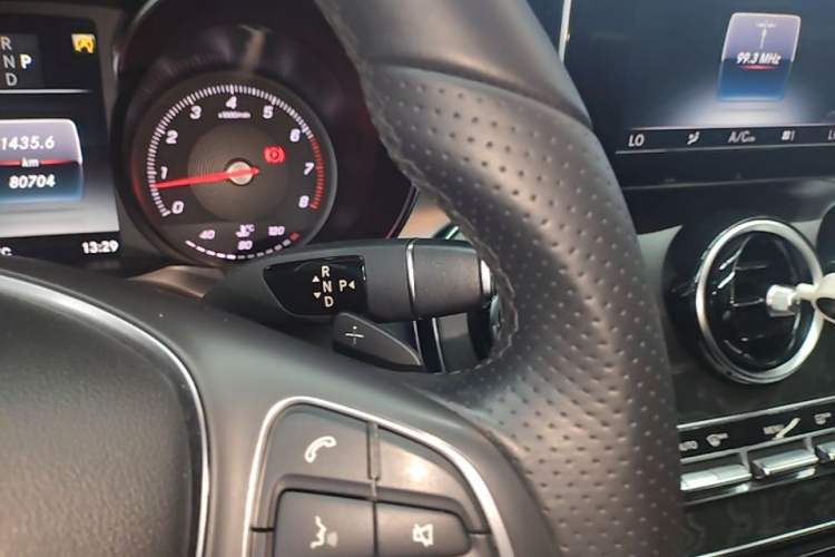 Used Mercedes-Benz C-Class 2017 Facelift C 200 L Sport Edition Gear Lever