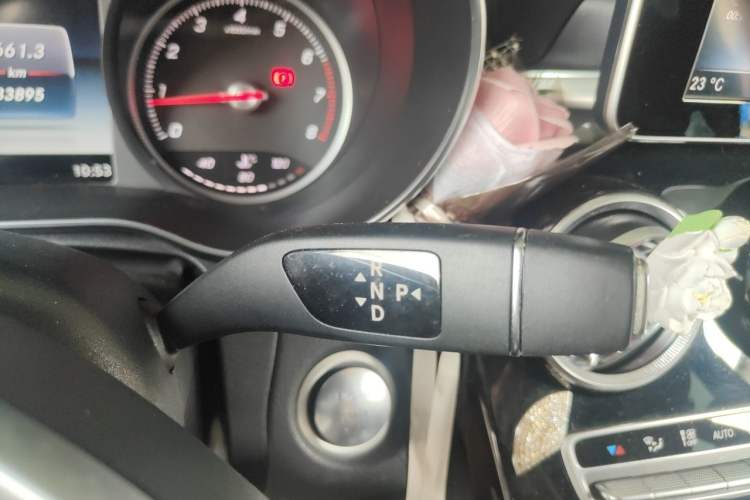 Used Mercedes-Benz C-Class 2017 Restyled C 200 Sport Edition Gear Lever