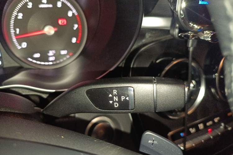 Used Mercedes-Benz C-Class 2017 Facelift C 200 L Sport Edition Gear Lever