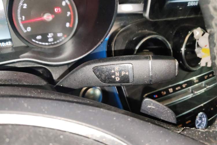 Used Mercedes-Benz C-Class 2017 C 200 L Sport Edition Gear Lever