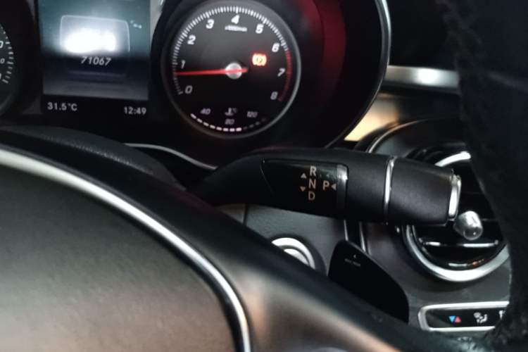 Used Mercedes-Benz C-Class 2017 Facelift C 200 L Sport Edition Gear Lever