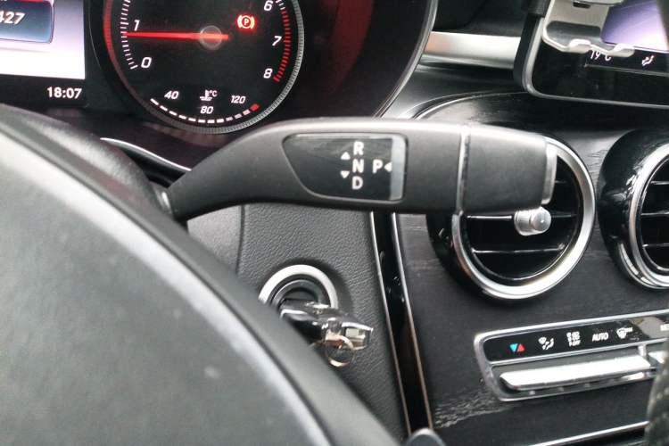Used Mercedes-Benz C-Class 2017 Restyled C 180 L Fashion Edition Sport Version Gear Lever