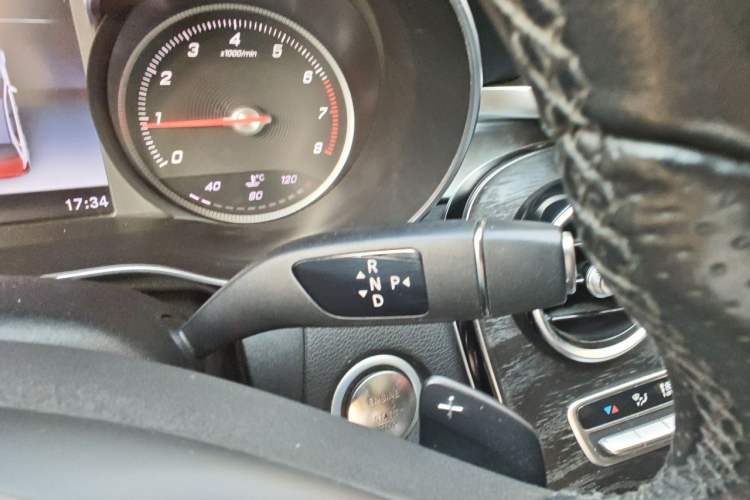 Used Mercedes-Benz C-Class 2017 Facelift C 200 L Sport Edition Gear Lever