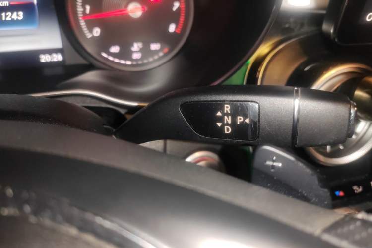 Used Mercedes-Benz C-Class 2017 C 200 L Sport Edition Gear Lever