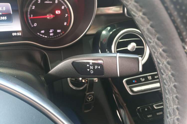 Used Mercedes-Benz C-Class 2017 C 200 4MATIC Coupe Gear Lever