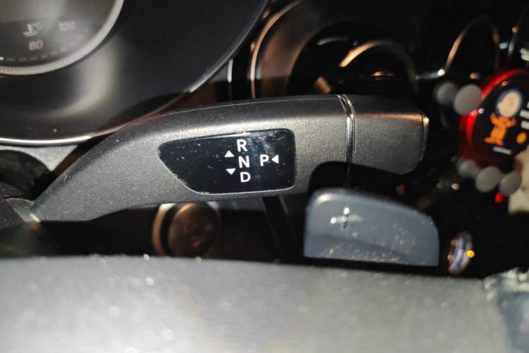 Used Mercedes-Benz C-Class 2017 Facelift C 200 L Sport Edition Gear Lever