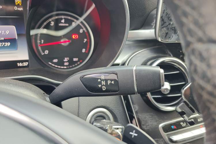 Used Mercedes-Benz C-Class 2017 Facelift C 200 L Sport Edition Gear Lever