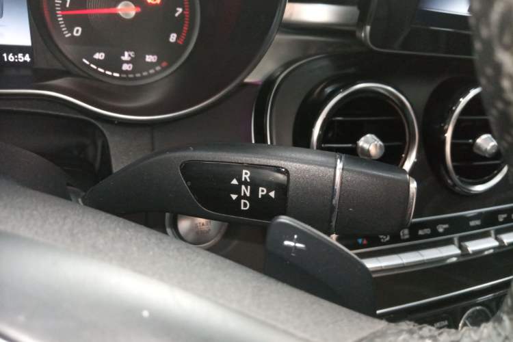 Used Mercedes-Benz C-Class 2017 C 200 L Sport Edition Gear Lever