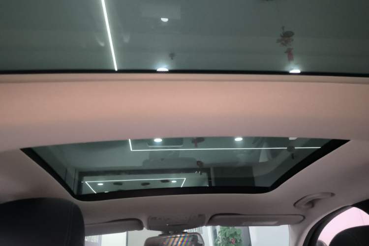 Used Mercedes-Benz C-Class 2017 Facelift C 180 Estate Headliner