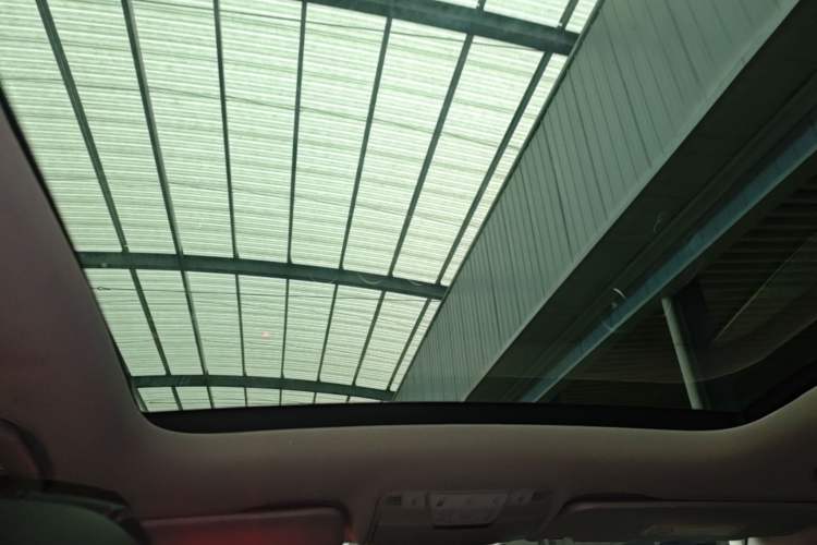 Used Mercedes-Benz C-Class 2017 Facelift C 200 L Sport Edition Headliner