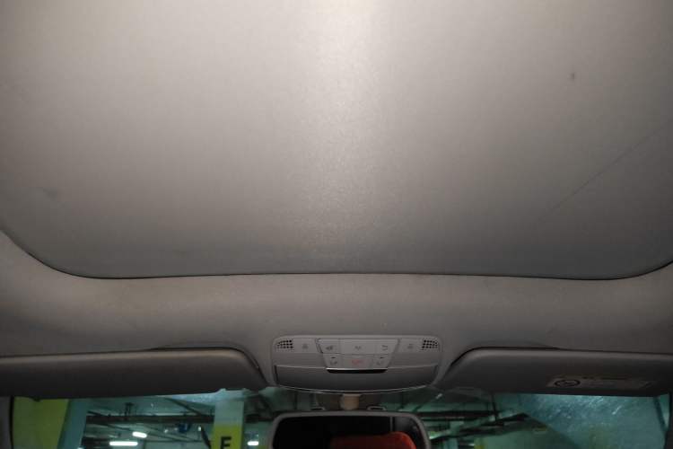 Used Mercedes-Benz C-Class 2017 Facelift C 200 L Sport Edition Headliner