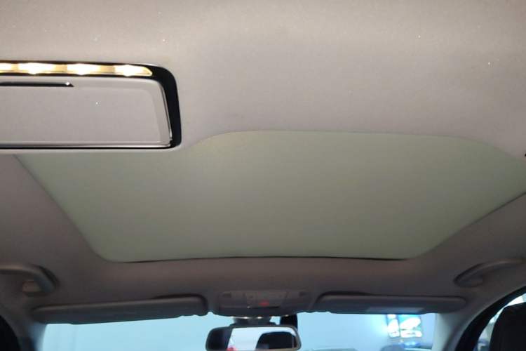Used Mercedes-Benz C-Class 2017 C 200 L Sport Edition Headliner