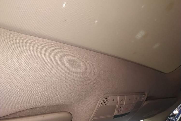 Used Mercedes-Benz C-Class 2017 Facelift C 200 L Sport Edition Headliner