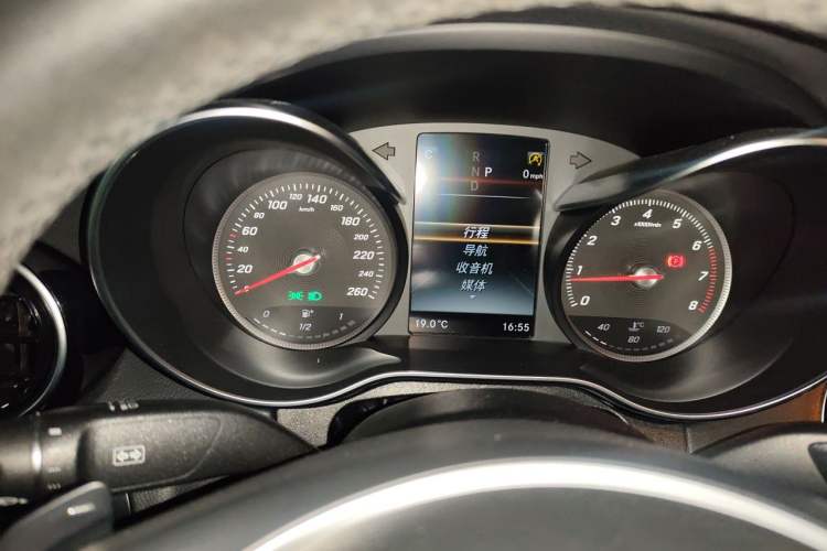 Used Mercedes-Benz C-Class 2017 Facelift C 200 L Sport Edition Instrument Cluster