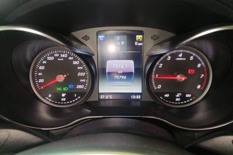 Used Mercedes-Benz C-Class 2017 Restyled C 200 Sport Edition Instrument Cluster