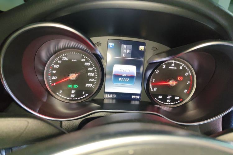 Used Mercedes-Benz C-Class 2017 Restyled C 200 Sport Edition Instrument Cluster