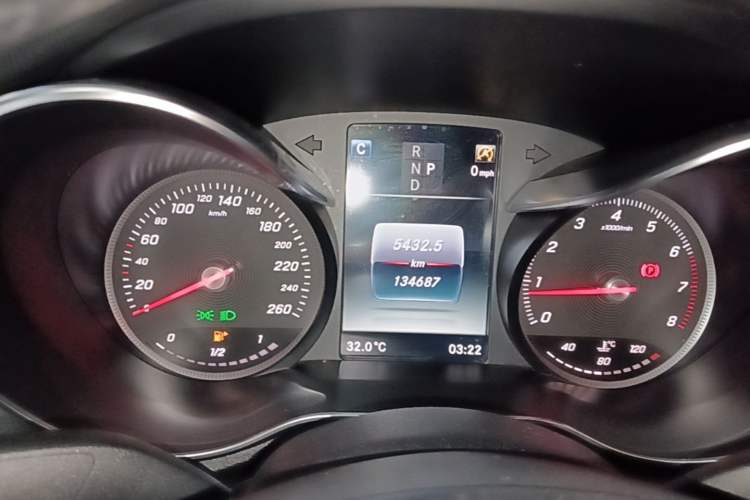 Used Mercedes-Benz C-Class 2017 Restyled C 200 Sport Edition Instrument Cluster