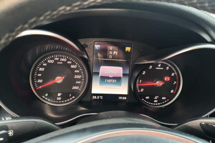 Used Mercedes-Benz C-Class 2017 Facelift C 200 L Sport Edition Instrument Cluster