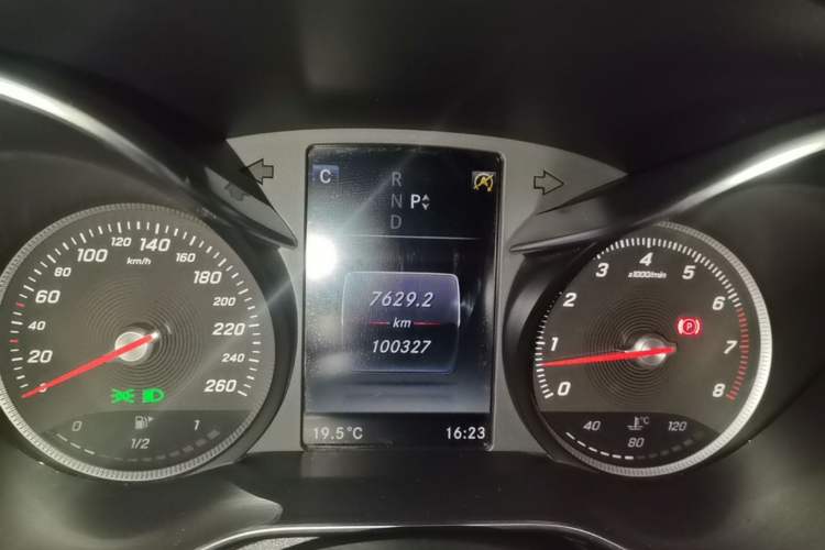 Used Mercedes-Benz C-Class 2017 C 180 L Sport Edition Instrument Cluster