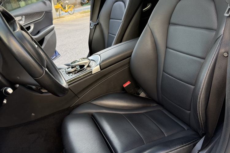 Used Mercedes-Benz C-Class 2017 Facelift C 200 L Sport Edition Interior 1