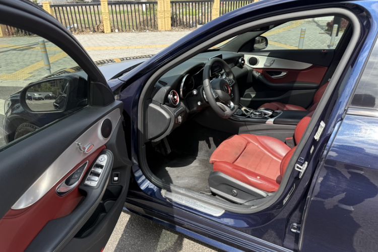 Used Mercedes-Benz C-Class 2017 Restyled C 200 Sport Edition Interior 12