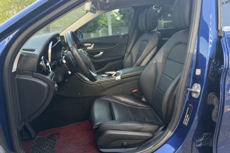 Used Mercedes-Benz C-Class 2017 Facelift C 200 L Sport Edition Interior 2