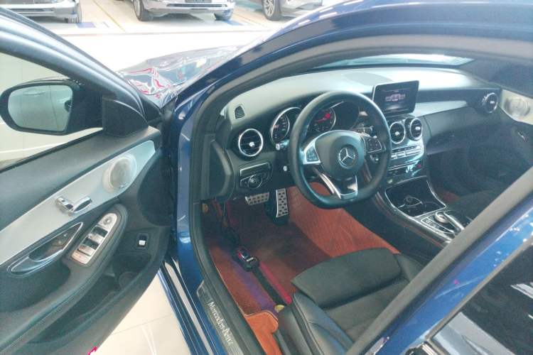 Used Mercedes-Benz C-Class 2017 C 200 Sport Edition Interior 3