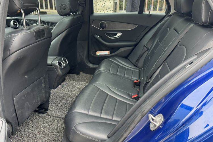 Used Mercedes-Benz C-Class 2017 C 200 station wagon Interior 3