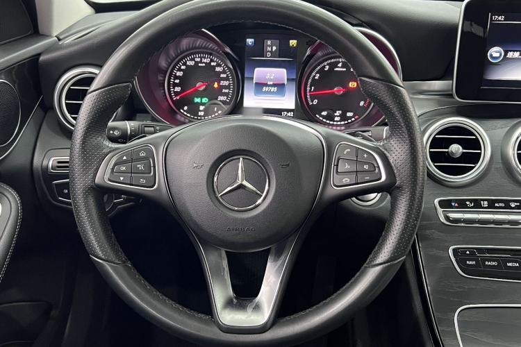 Used Mercedes-Benz C-Class 2017 Facelift C 180 Estate Interior 4