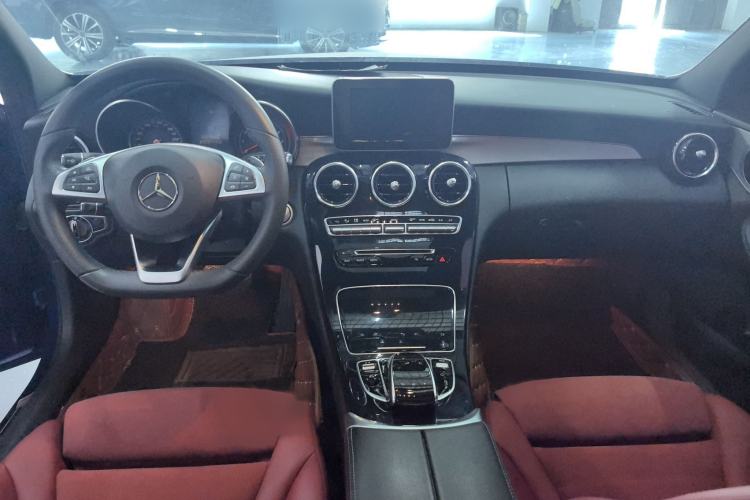 Used Mercedes-Benz C-Class 2017 C 200 Sport Edition Interior 4