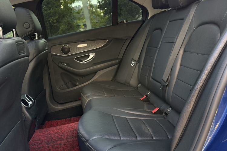 Used Mercedes-Benz C-Class 2017 Facelift C 200 L Sport Edition Interior 4