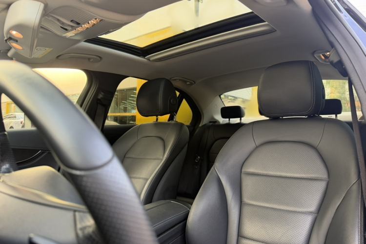 Used Mercedes-Benz C-Class 2017 C 180 L Sport Edition Interior 4