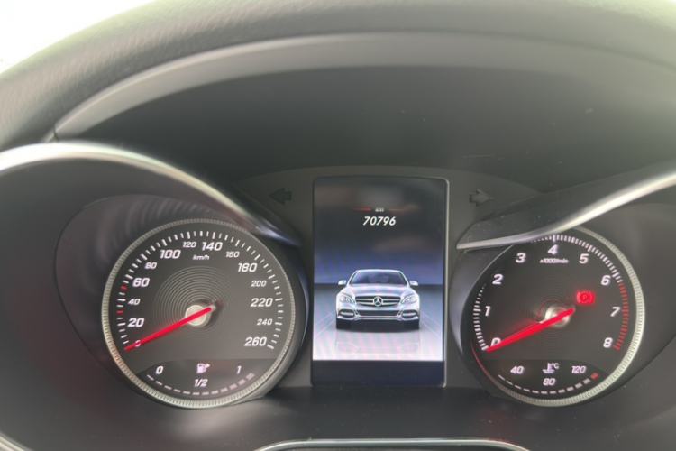 Used Mercedes-Benz C-Class 2017 Restyled C 200 Sport Edition Interior 5