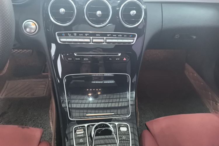 Used Mercedes-Benz C-Class 2017 C 200 Sport Edition Interior 6