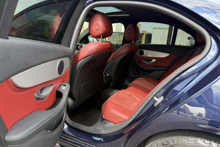 Used Mercedes-Benz C-Class 2017 Restyled C 200 Sport Edition Interior 7