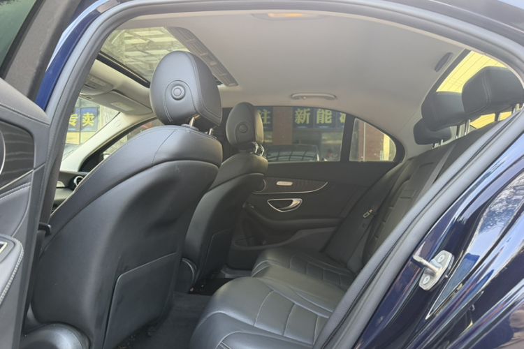 Used Mercedes-Benz C-Class 2017 C 180 L Sport Edition Interior 7