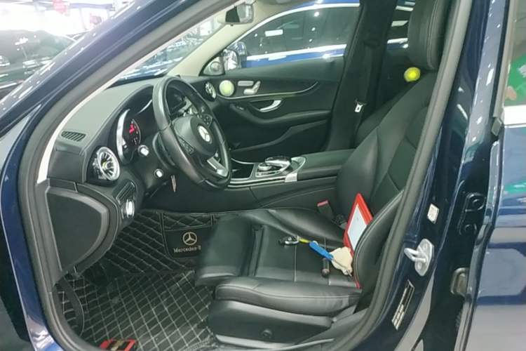 Used Mercedes-Benz C-Class 2017 Facelift C 200 L Sport Edition Left Front Seat