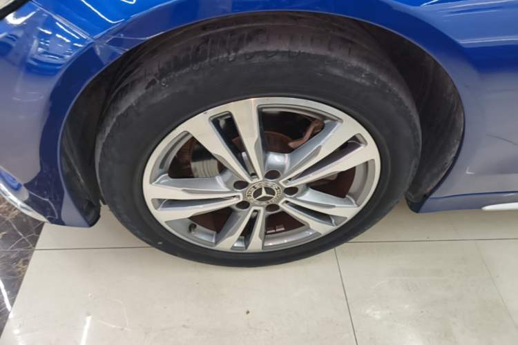 Used Mercedes-Benz C-Class 2017 Facelift C 200 L Sport Edition Left Front Wheel Hub