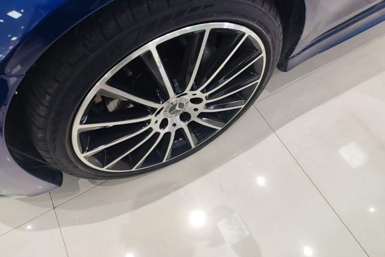 Used Mercedes-Benz C-Class 2017 C 200 4MATIC Coupe Left Front Wheel Hub