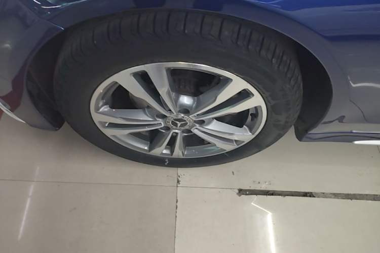 Used Mercedes-Benz C-Class 2017 Facelift C 200 L Sport Edition Left Front Wheel Hub