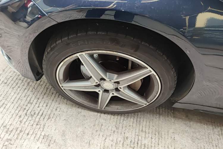 Used Mercedes-Benz C-Class 2017 C 200 station wagon Left Front Wheel Hub
