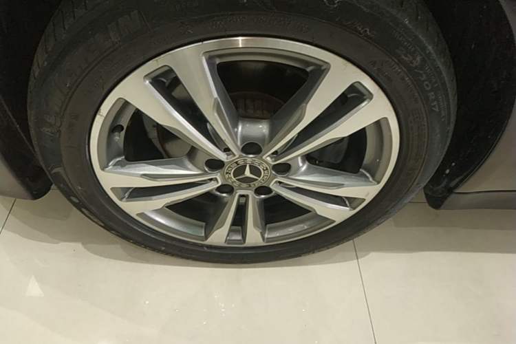 Used Mercedes-Benz C-Class 2017 Facelift C 200 L Sport Edition Left Front Wheel Hub