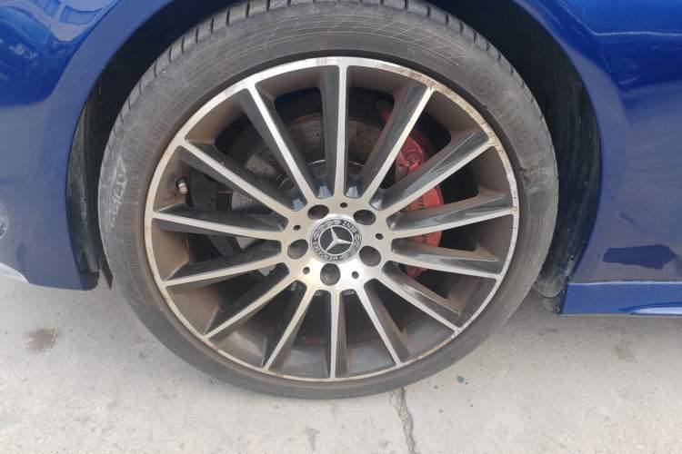 Used Mercedes-Benz C-Class 2017 C 200 4MATIC Coupe Left Front Wheel Hub