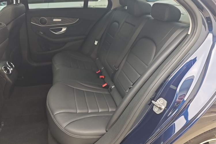Used Mercedes-Benz C-Class 2017 Revised C 180 L Dynamic Sports Edition Left Rear Seat