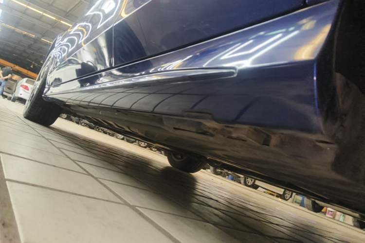 Used Mercedes-Benz C-Class 2017 Restyled C 200 Sport Edition Left Side Sill