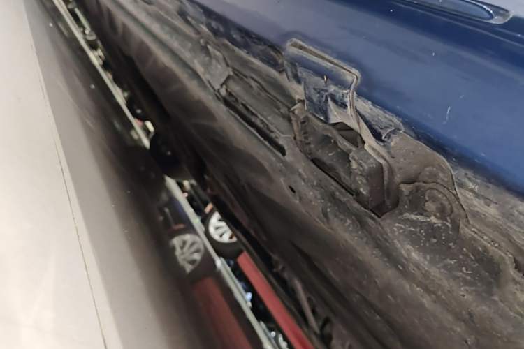 Used Mercedes-Benz C-Class 2017 C 200 4MATIC Coupe Left Side Sill
