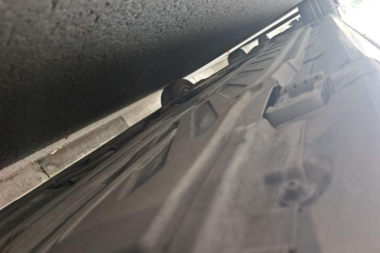 Used Mercedes-Benz C-Class 2017 Facelift C 200 L Sport Edition Left Side Sill