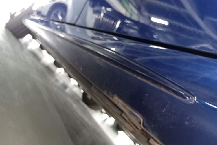 Used Mercedes-Benz C-Class 2017 Restyled C 200 Sport Edition Left Side Sill