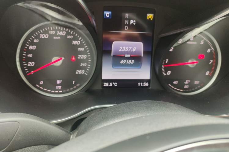 Used Mercedes-Benz C-Class 2017 Restyled C 180 L Fashion Edition Sport Version Odometer Close Up